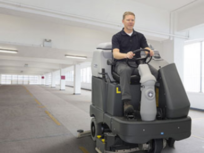 Nilflisk ride on floor scrubber